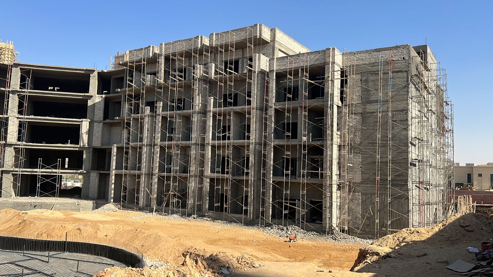 ARMED COLLEGE STADIUM  - صورة 1